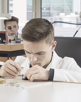 凯罗尔·切尔西-昆明爱彼售后服务中心